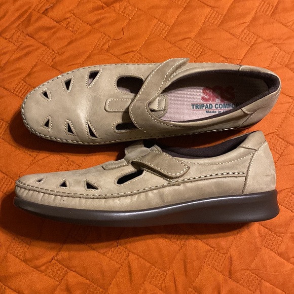 SAS | Roamer - Narrow- Velcro Walking Shoe| Color: Sage | Women’s Size: 7.5 - Picture 4 of 9